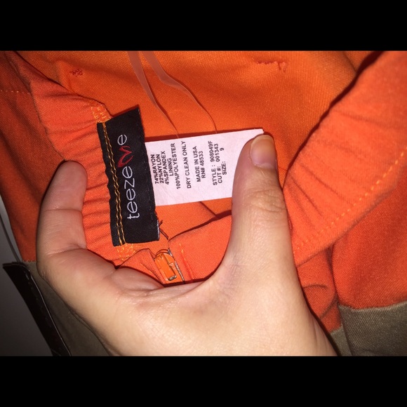 Dress - Picture 3 of 4