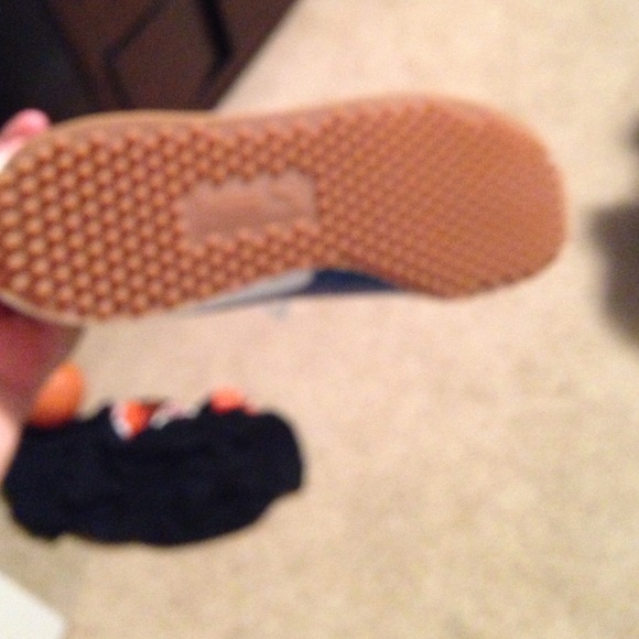 Puma Whirl land - Picture 2 of 3