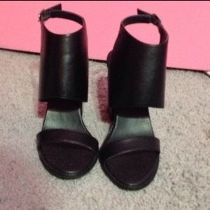 Black forever 21 heels