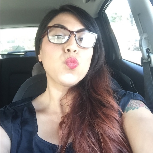 Meet your Posher, Monica - Picture 4 of 4