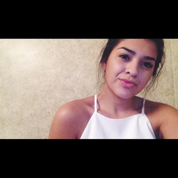 Meet your Posher, Anabelle - Picture 1 of 1