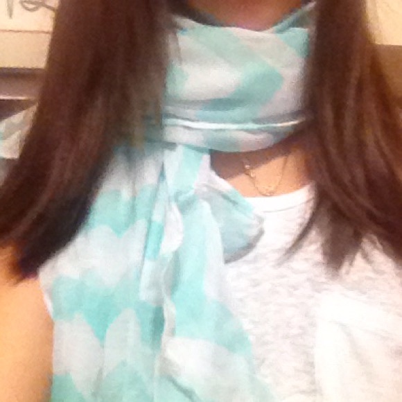 mint green scarf 💙💚 - Picture 2 of 2