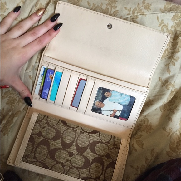 Coach wallet - Picture 2 of 2