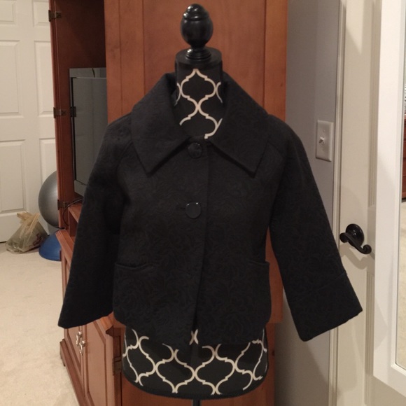 Black jacquard 3/4 sleeve jacket