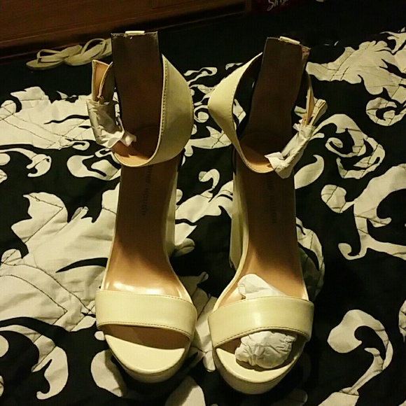 Cream wedges