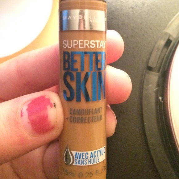 BRAND NEW LIGHT BROWN CONCEALER👍🏽 - Picture 3 of 3