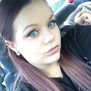 Meet your Posher, Monique