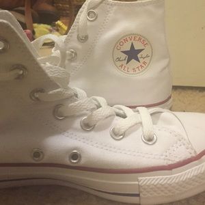 White converse hi-top
