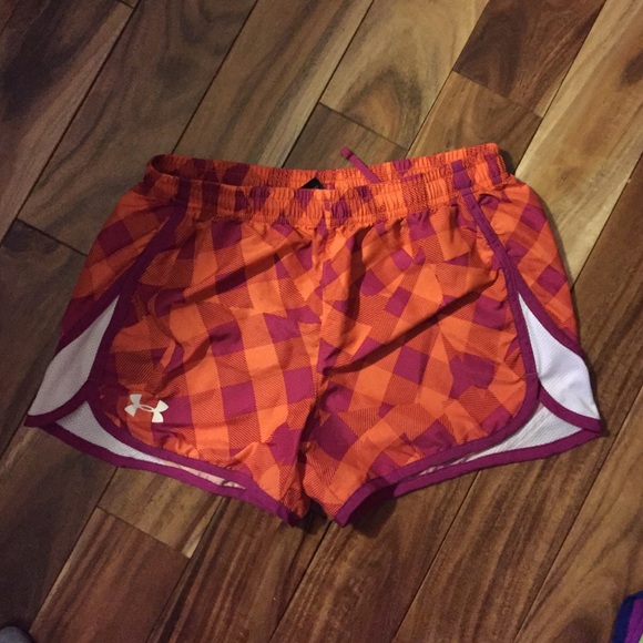 Under Amour Pink and Orange shorts!💥