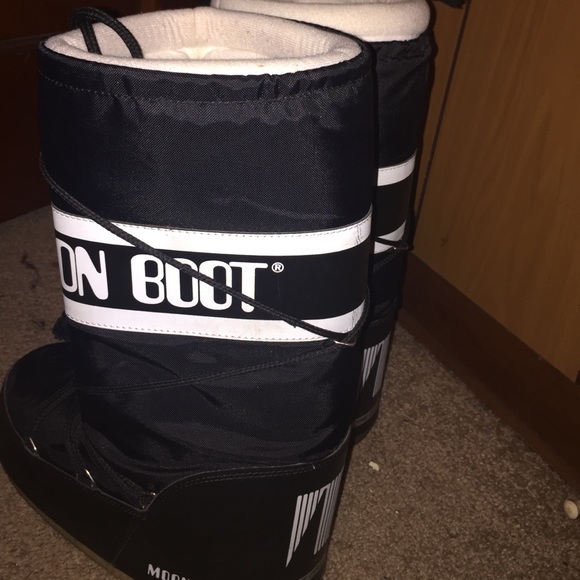 Moon Boots