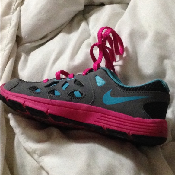Girls Size 13 Nike shoes