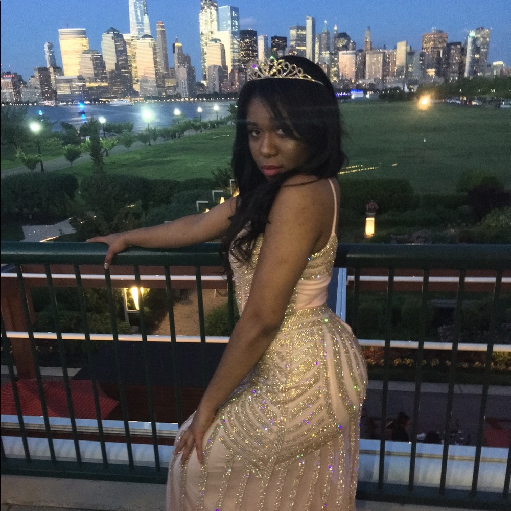 Meet your Posher, Olivia