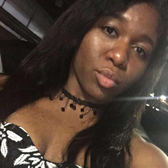 Meet your Posher, Olivia - Picture 8 of 12