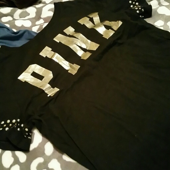 Black t short w studs on the side and gold