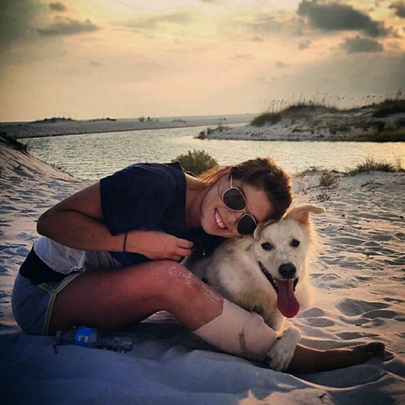 Meet your Posher, Lara. - Picture 2 of 3