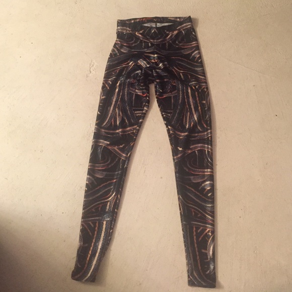 Collector item❤️ Blackmilk snake leggings