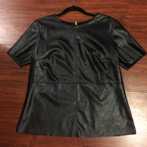 Apt. 9 Tops - 🎉HP!!🎉 Apt. 9 short sleeve top