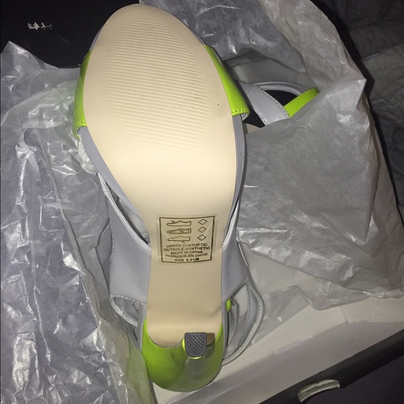 Stilettos - Picture 2 of 3