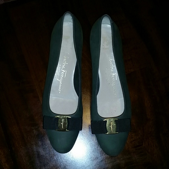 Salvatore Ferragamo Shoes - Salvatorre Ferragamo pump