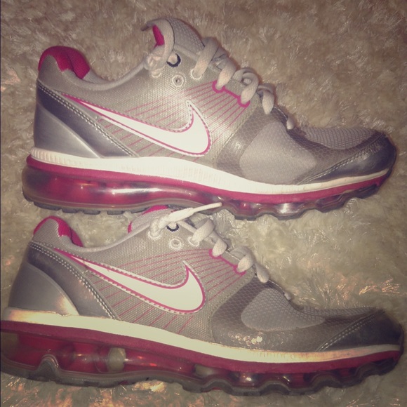 Nike gym shoes