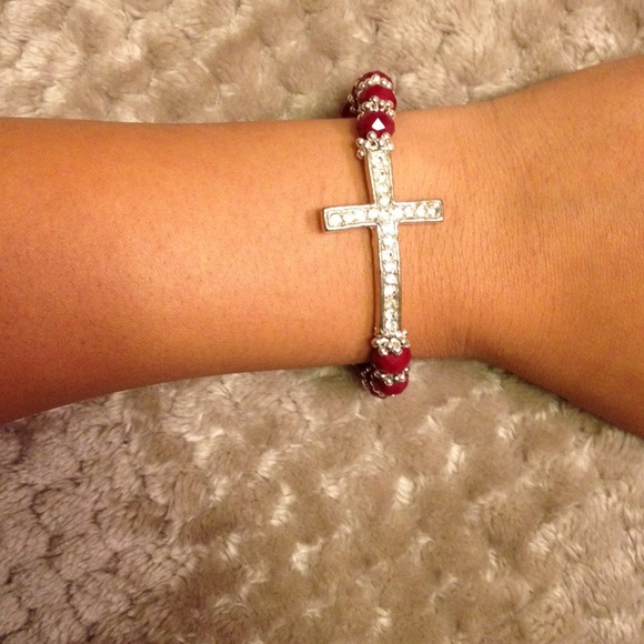 Cross bracelet - Picture 2 of 2