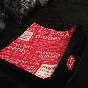 Lululemon bag