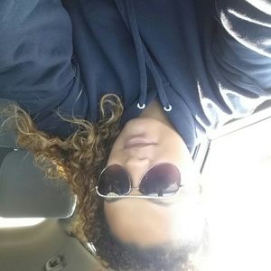 Meet your Posher, Natasha