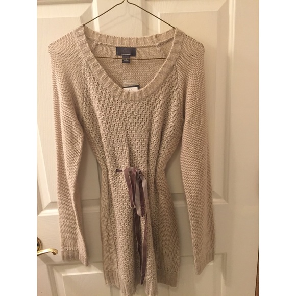 MATERNITY sweater NWT