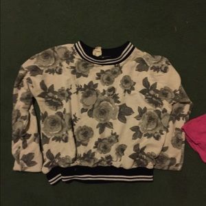 Crew neck
