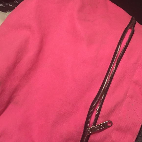 Hot pink Victoria secret bag that says "love pink" - Picture 2 of 2