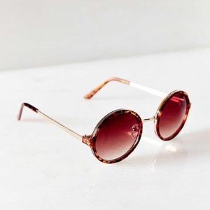 UO Both Worlds Round Sunglasses