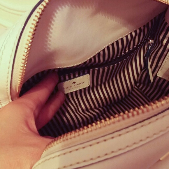 KATE SPADE $448 White Navy Bow Satchel - Picture 4 of 4