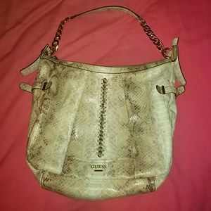 Guess Snakeskin Print Purse ??