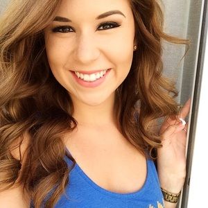 Meet your Posher, Blaire