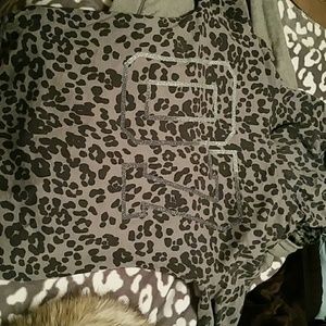 Long sleeve hooded sweatshirt shirt w rhinestone b