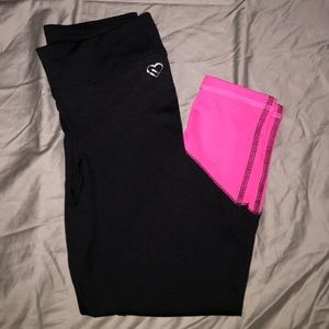 Live Love Dream crop yoga pants w pink cuffs 💖