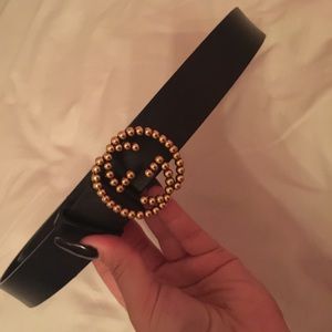 Black Gucci belt