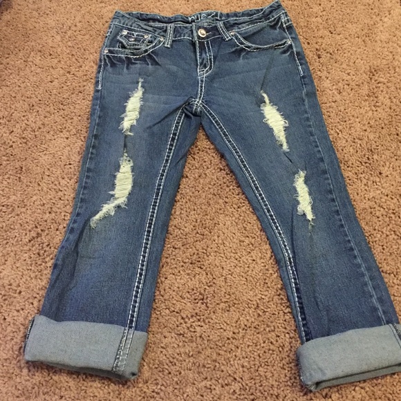 SOLD Jean capris - Picture 1 of 2
