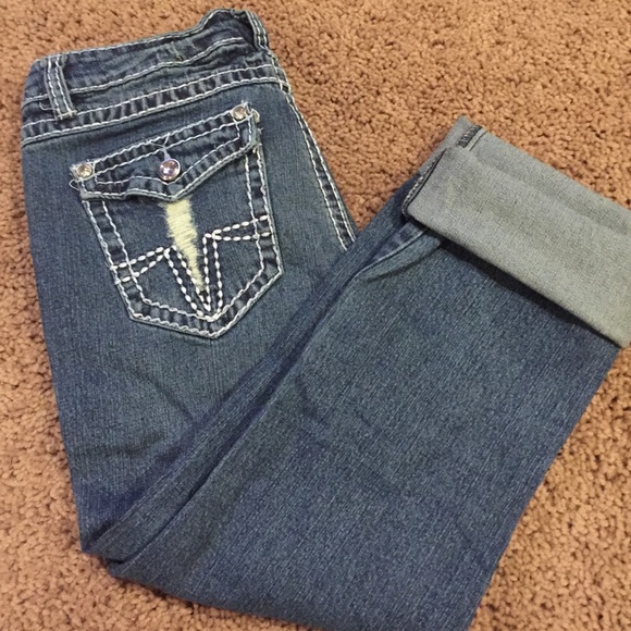 SOLD Jean capris - Picture 2 of 2