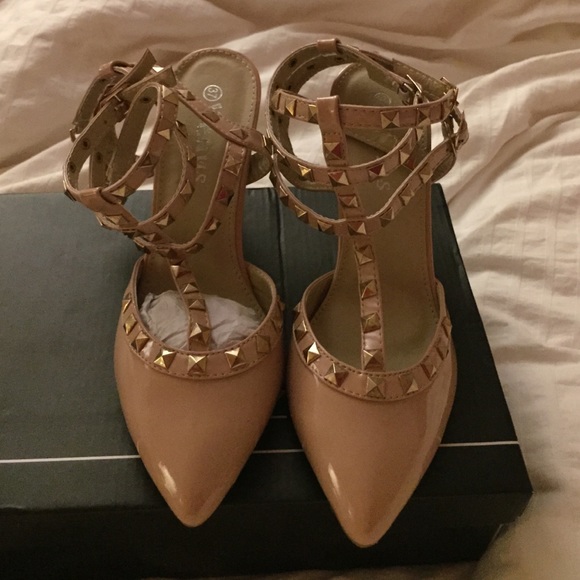 Valentino style Rock stud 3 inch heels shoes.
