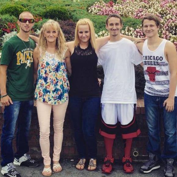 Meet your Posher, Beverly - Picture 1 of 1