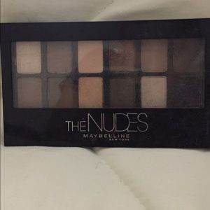 The nudes maybelline pallette