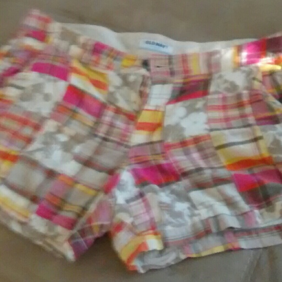 Old Navy Shorts - Picture 3 of 3