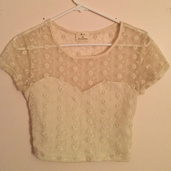 UO Lace Crop Top