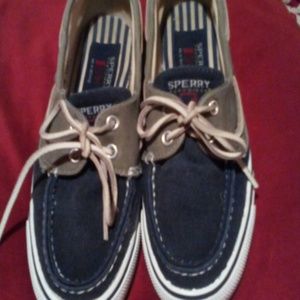 Sperry's "Cute"!!!!! Topsiders