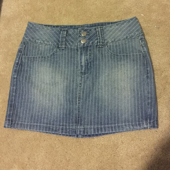Denim skirt