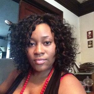 Meet your Posher, Candace