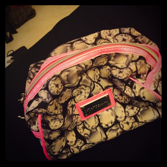 Cosmetic bag🎀Betsey