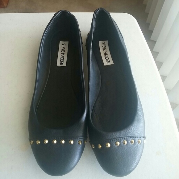 Steve Madden Studded Black Flats