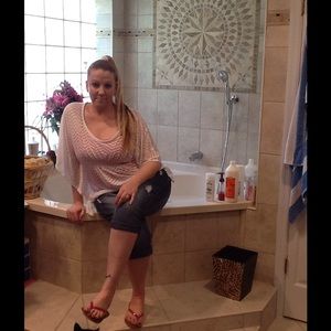 Meet your Posher, Julie